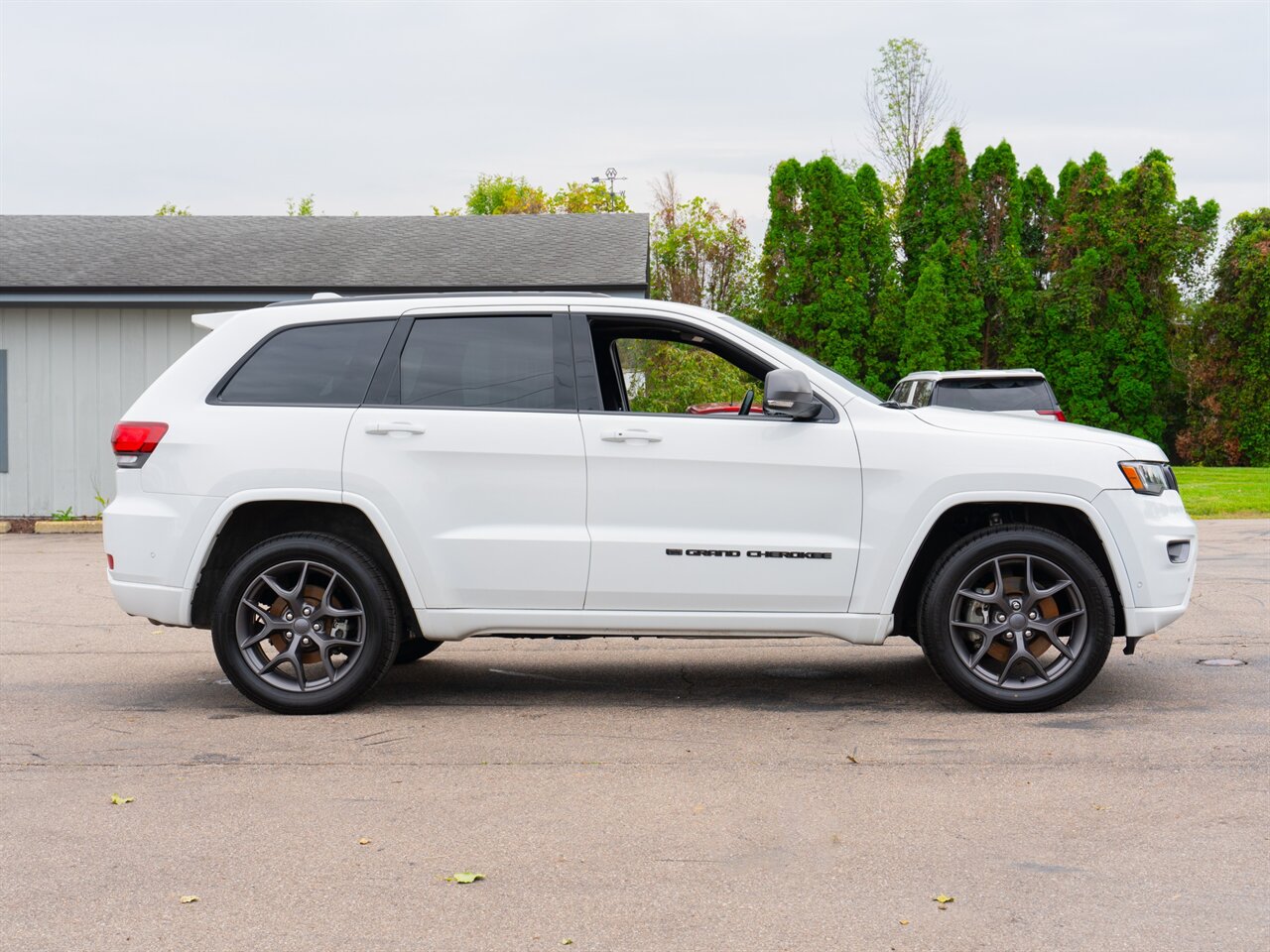 2021 Jeep Grand Cherokee 80th Anniversary Edition   - Photo 4 - Washington, MI 48094