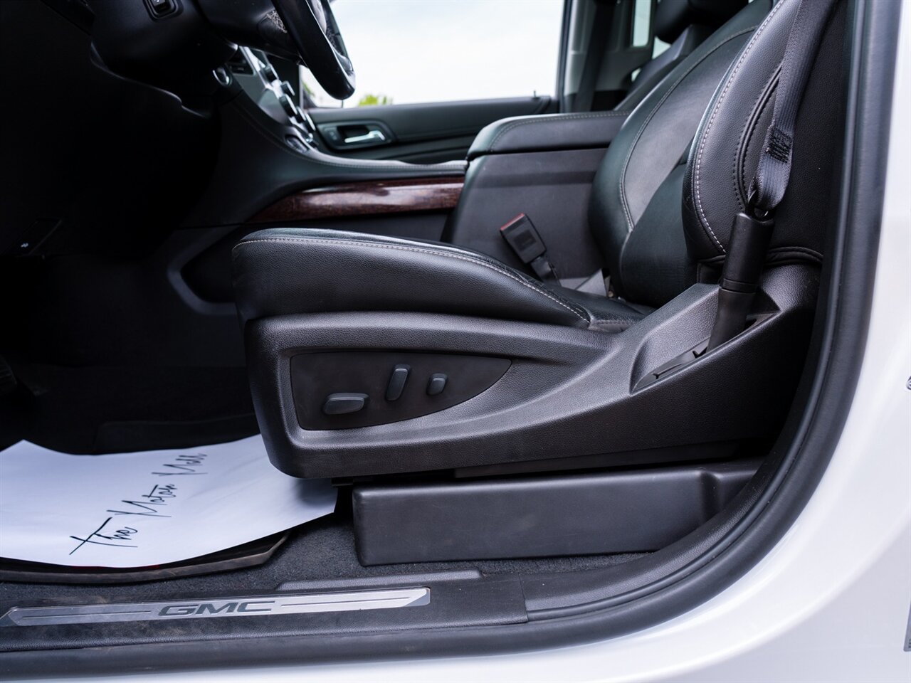 2019 GMC Yukon SLT   - Photo 19 - Washington, MI 48094