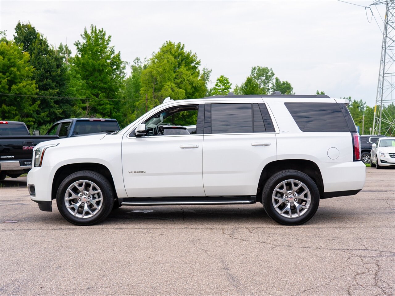 2019 GMC Yukon SLT   - Photo 8 - Washington, MI 48094
