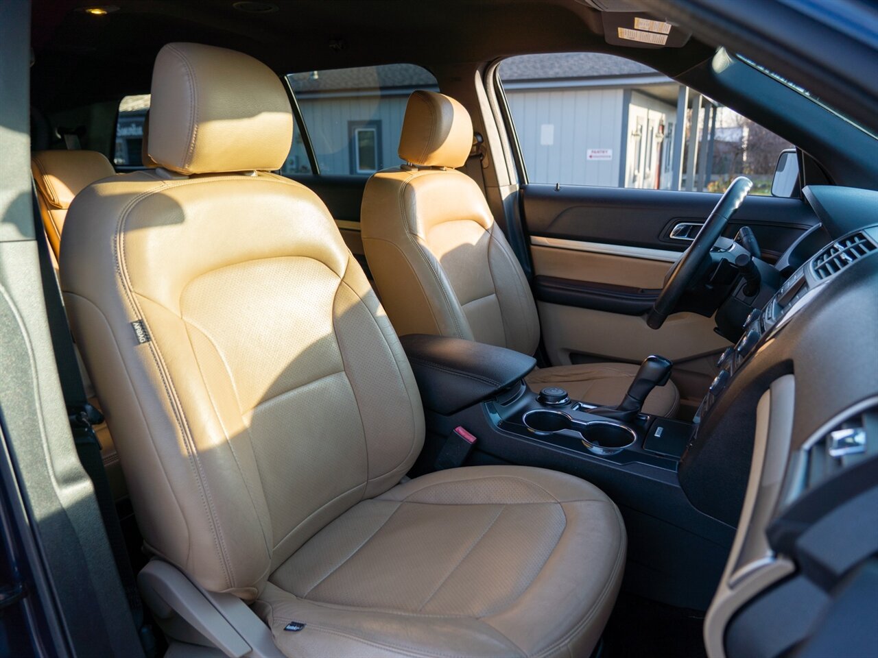 2017 Ford Explorer   - Photo 18 - Washington, MI 48094