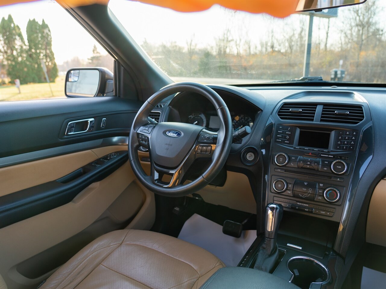 2017 Ford Explorer   - Photo 25 - Washington, MI 48094