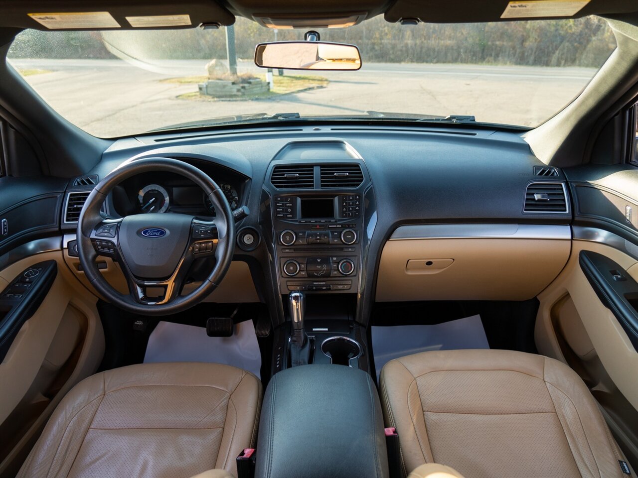 2017 Ford Explorer   - Photo 24 - Washington, MI 48094