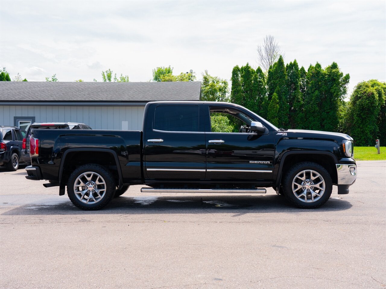 2018 GMC Sierra 1500 SLT - Photo 4 - Washington, MI 48094