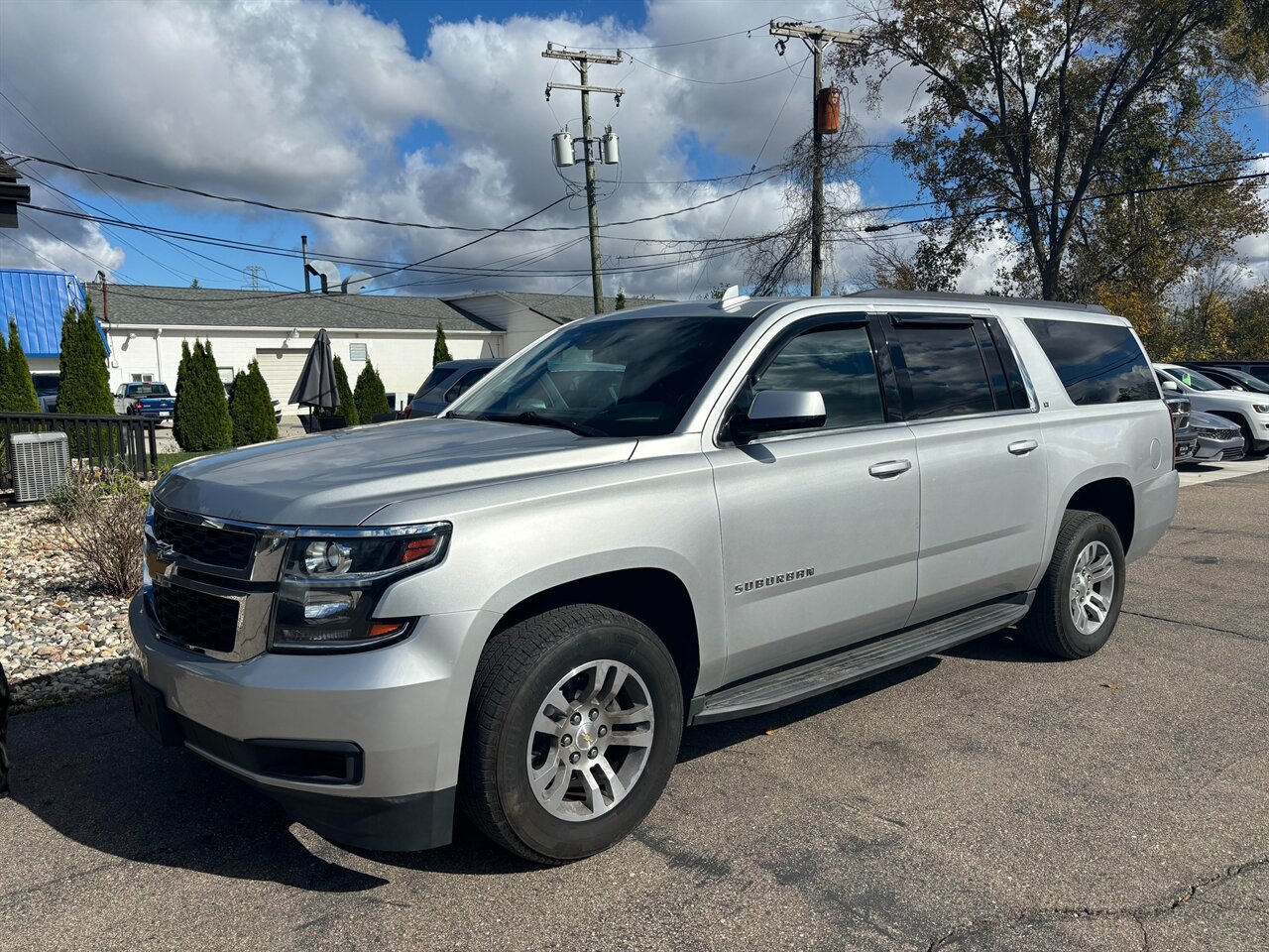 2018 Chevrolet Suburban LT   - Photo 1 - Washington, MI 48094