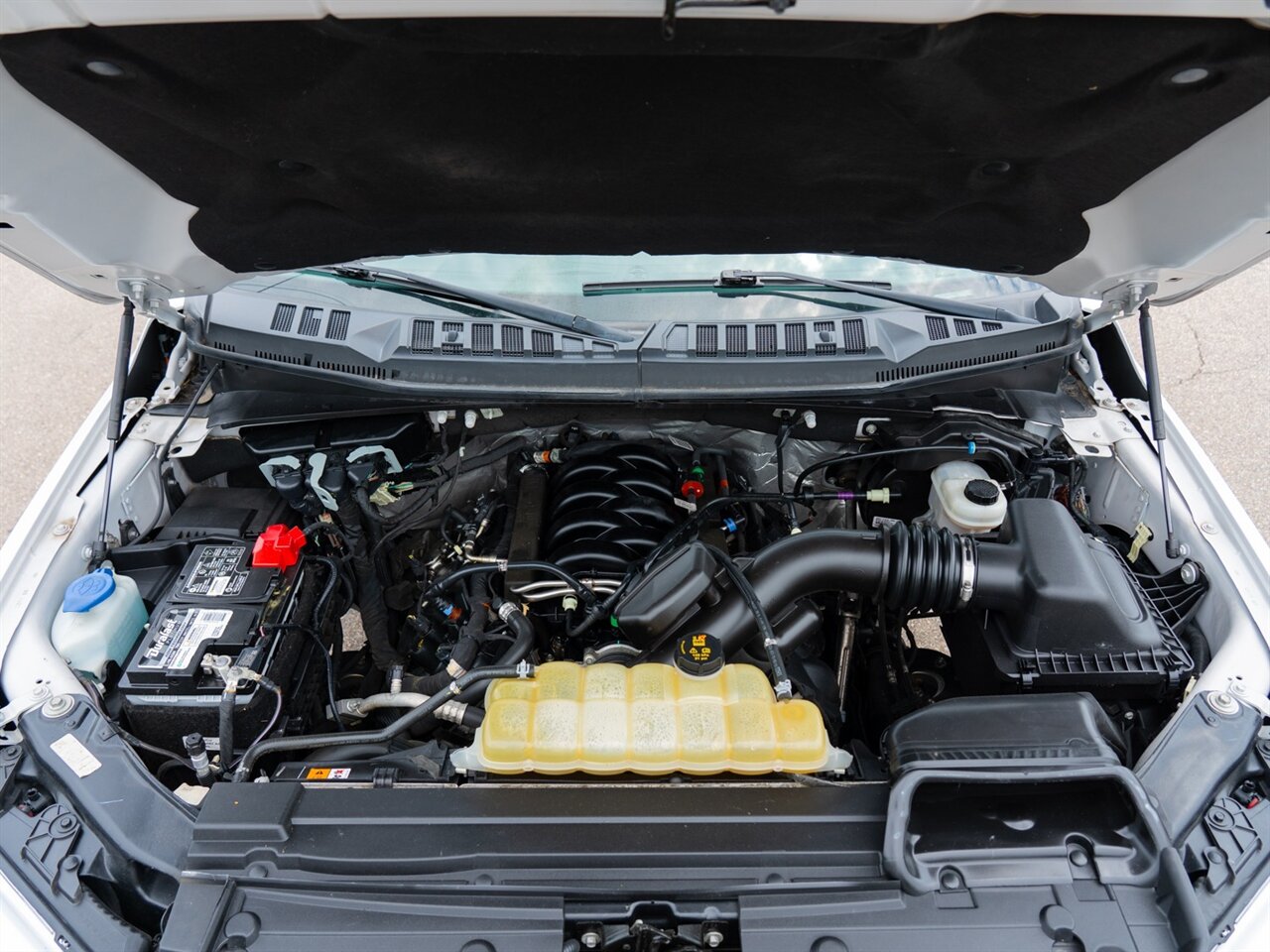 2020 Ford F-150 XLT   - Photo 15 - Washington, MI 48094