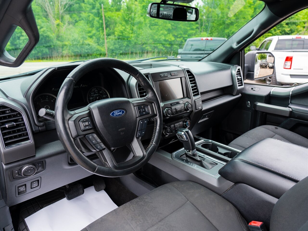 2020 Ford F-150 XLT   - Photo 20 - Washington, MI 48094