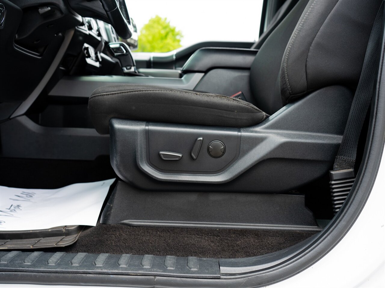 2020 Ford F-150 XLT   - Photo 18 - Washington, MI 48094