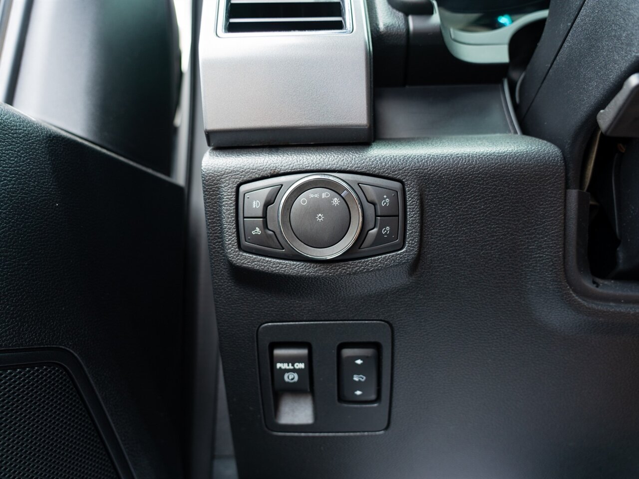 2020 Ford F-150 XLT   - Photo 33 - Washington, MI 48094