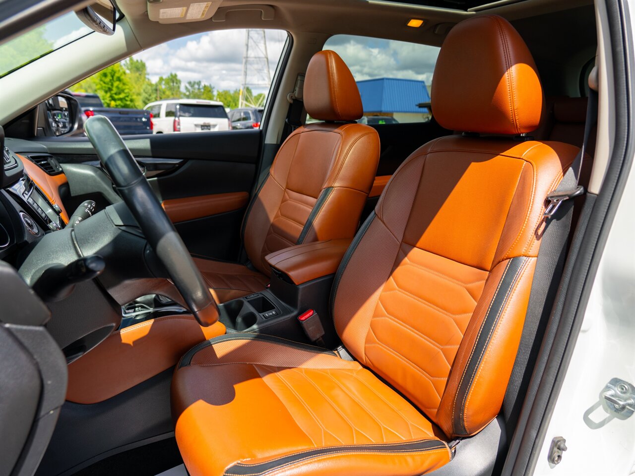2017 Nissan Rogue SL photo 16