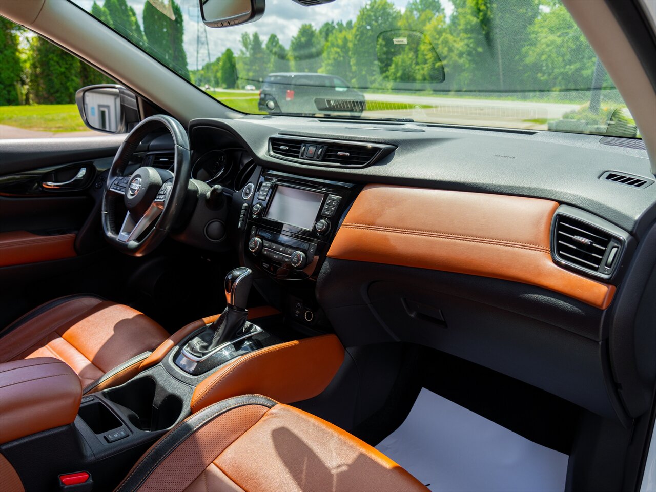 2017 Nissan Rogue SL photo 18