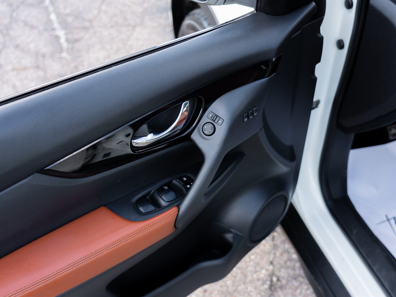 2017 Nissan Rogue SL photo 14