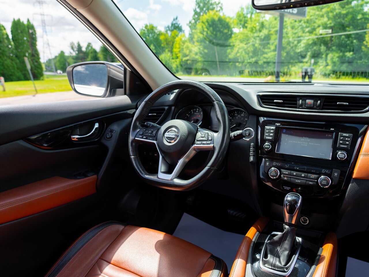 2017 Nissan Rogue SL photo 23