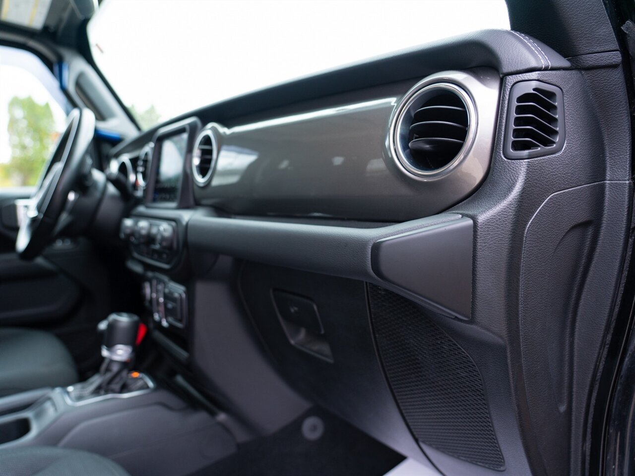 2020 Jeep Wrangler Unlimited Sahara   - Photo 44 - Washington, MI 48094