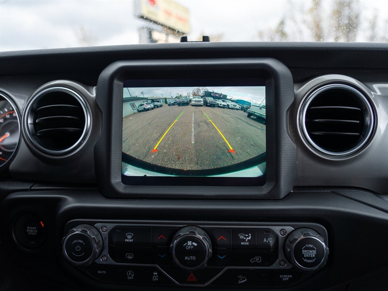 2020 Jeep Wrangler Unlimited Sahara   - Photo 28 - Washington, MI 48094