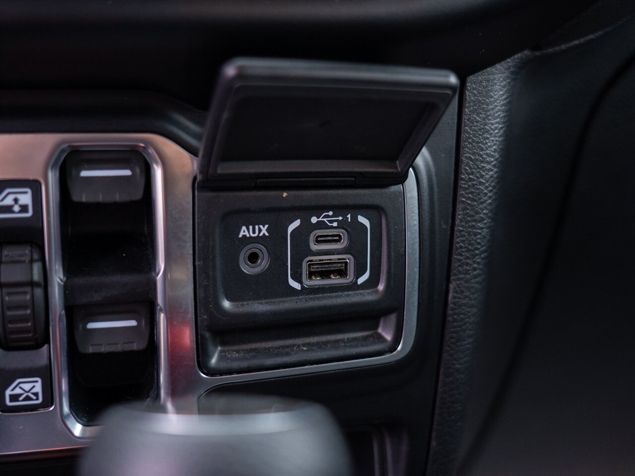 2020 Jeep Wrangler Unlimited Sahara   - Photo 38 - Washington, MI 48094