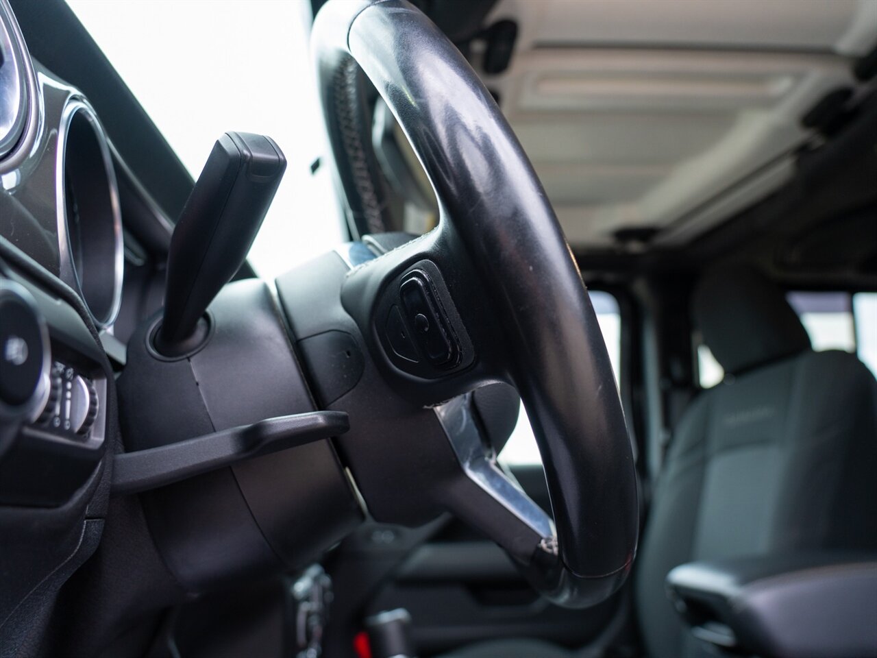 2020 Jeep Wrangler Unlimited Sahara   - Photo 43 - Washington, MI 48094