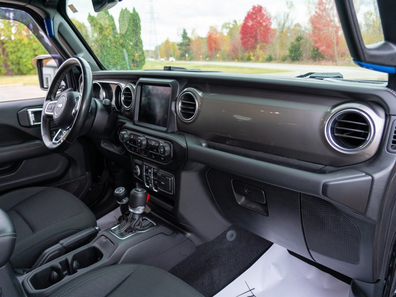 2020 Jeep Wrangler Unlimited Sahara   - Photo 17 - Washington, MI 48094