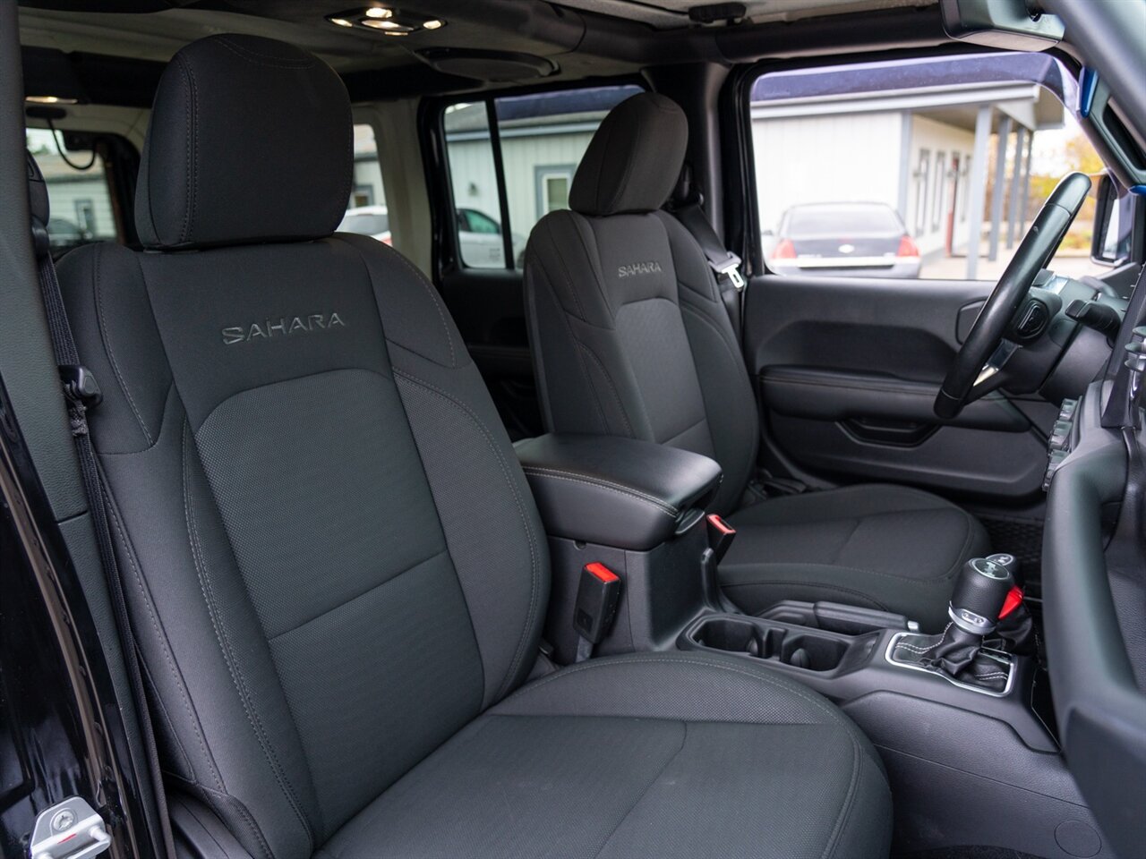 2020 Jeep Wrangler Unlimited Sahara   - Photo 18 - Washington, MI 48094