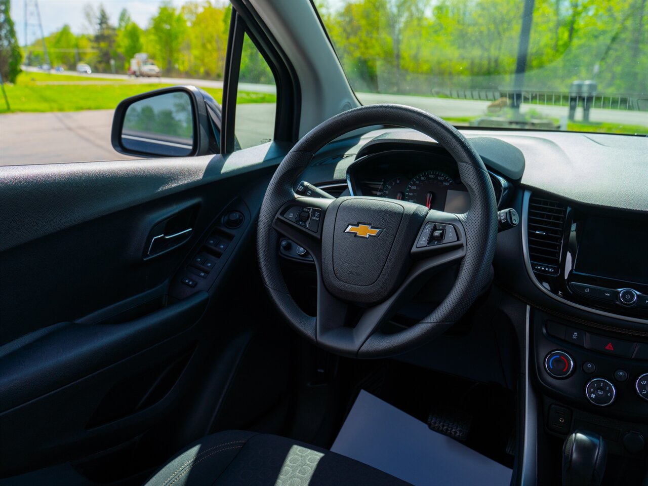 2020 Chevrolet Trax LS   - Photo 23 - Washington, MI 48094