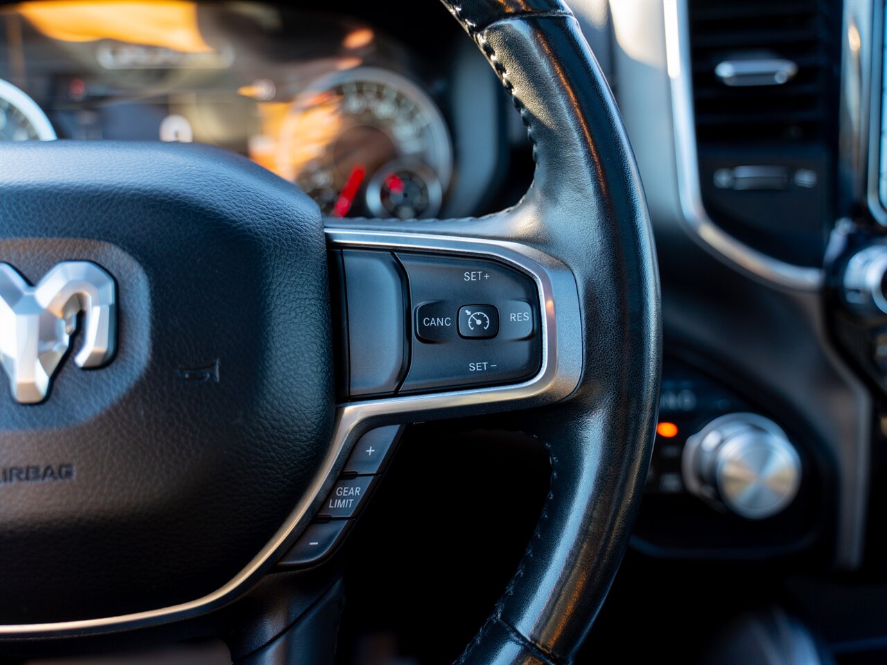 2021 RAM 1500 Laramie   - Photo 27 - Washington, MI 48094