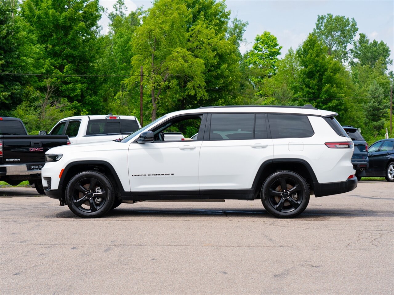 2023 Jeep Grand Cherokee L Altitude   - Photo 8 - Washington, MI 48094