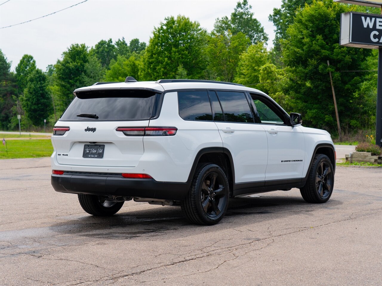 2023 Jeep Grand Cherokee L Altitude   - Photo 5 - Washington, MI 48094