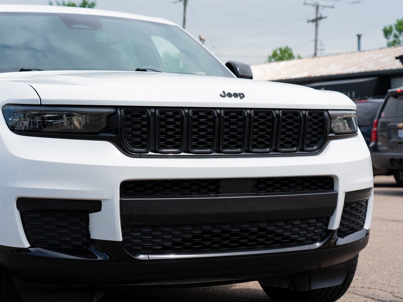 2023 Jeep Grand Cherokee L Altitude   - Photo 9 - Washington, MI 48094