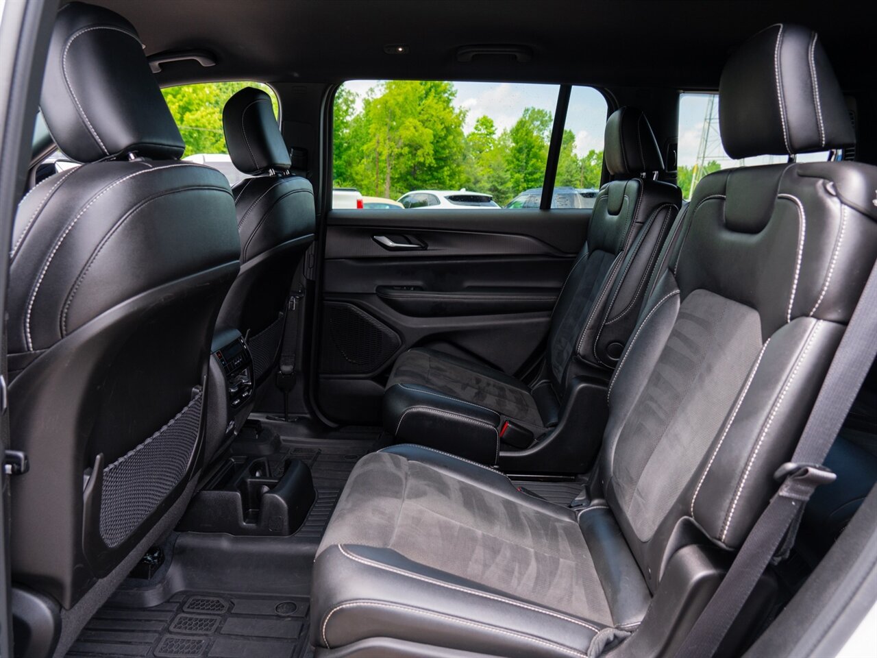 2023 Jeep Grand Cherokee L Altitude   - Photo 22 - Washington, MI 48094