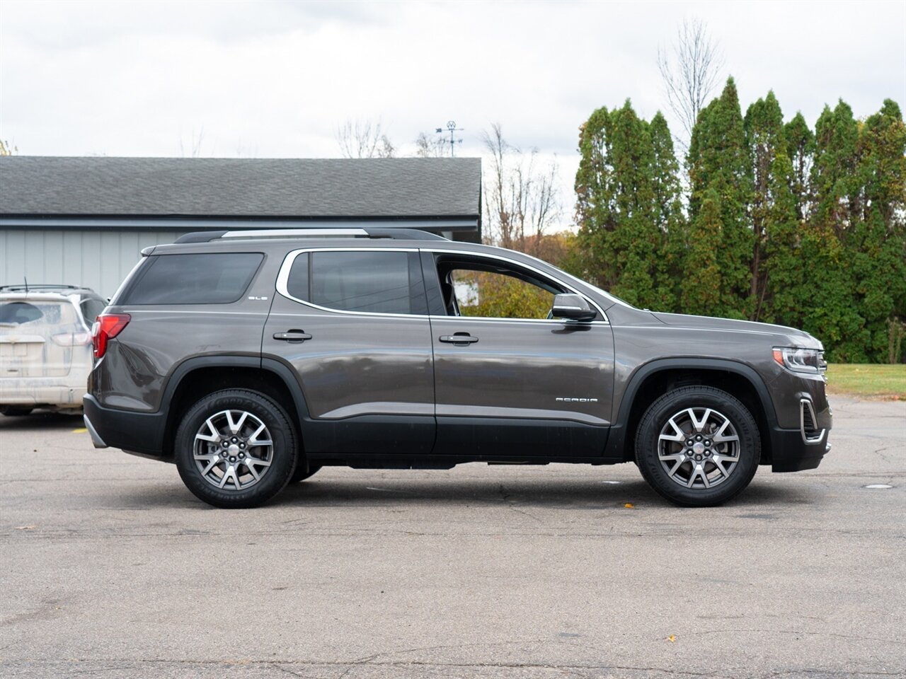 2020 Gmc Acadia SLE photo 4