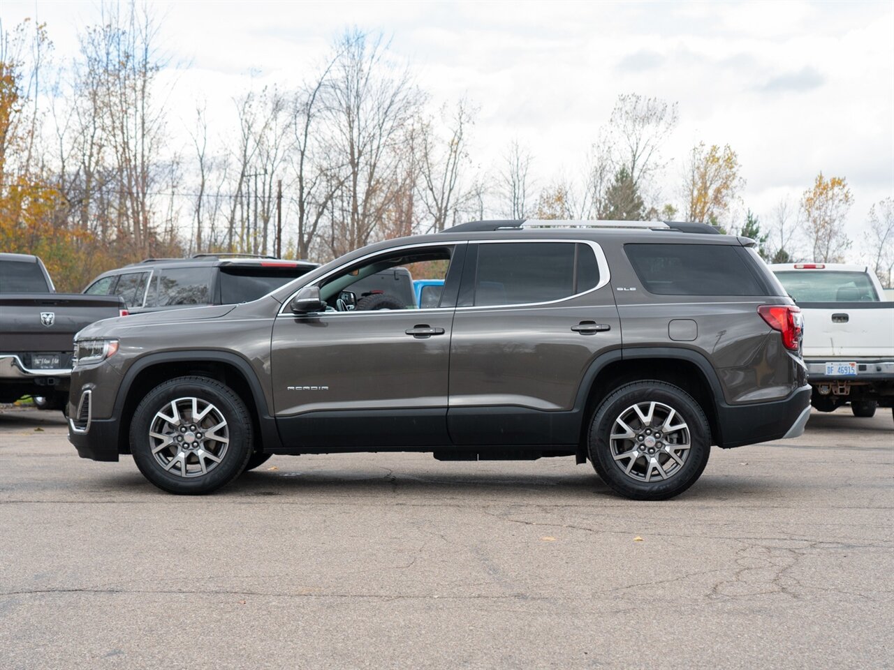 2020 GMC Acadia SLE - Photo 8 - Washington, MI 48094