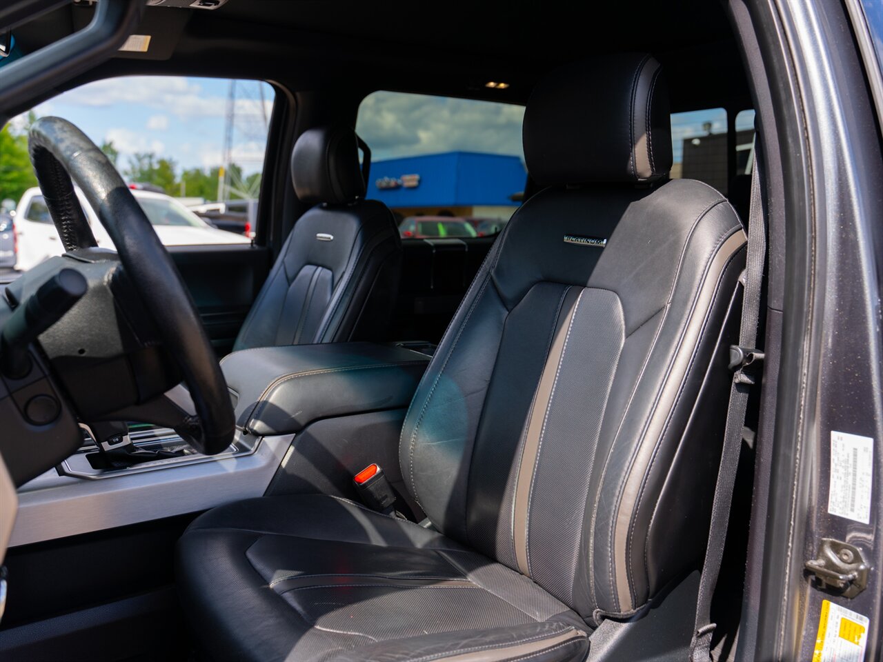 2016 Ford F-150 Platinum   - Photo 17 - Washington, MI 48094