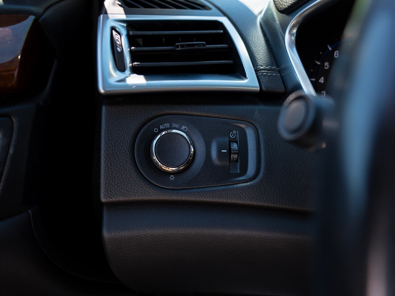 2015 Cadillac SRX Luxury Collection - Photo 31 - Washington, MI 48094