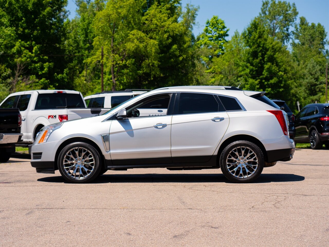 2015 Cadillac SRX Luxury Collection - Photo 8 - Washington, MI 48094