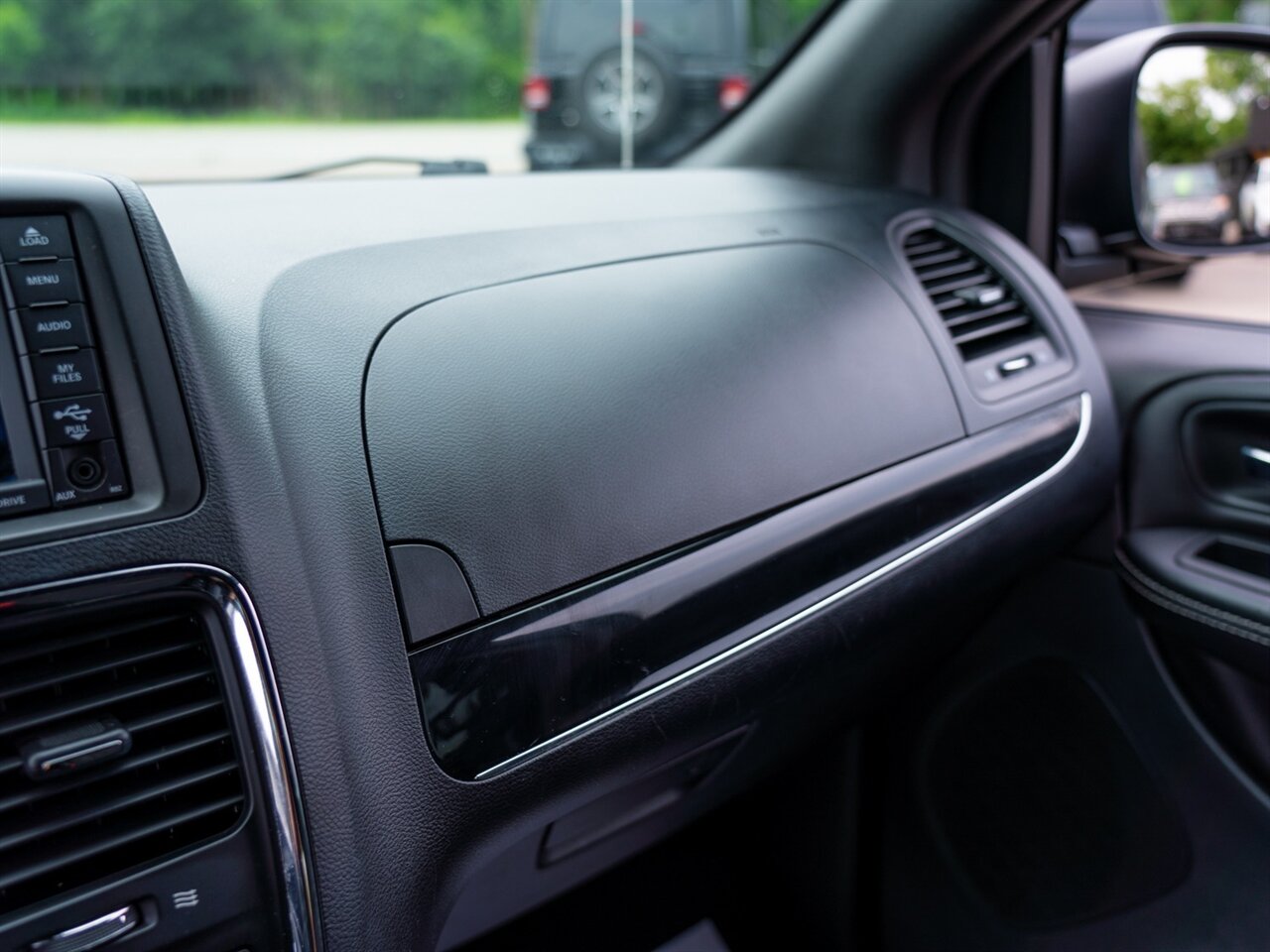 2018 Dodge Grand Caravan SE - Photo 38 - Washington, MI 48094