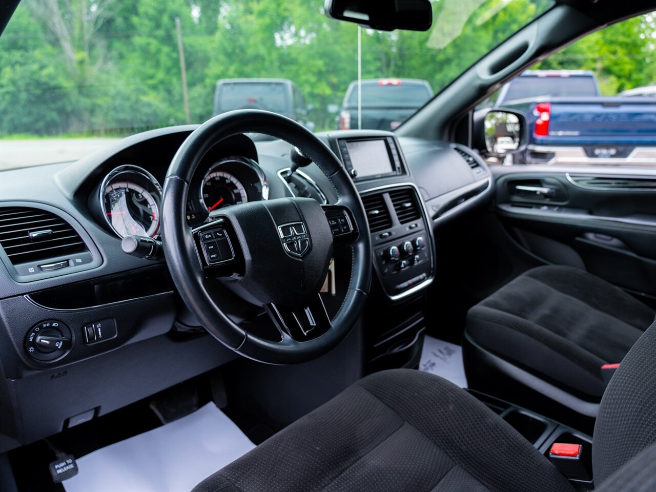 2018 Dodge Grand Caravan SE - Photo 16 - Washington, MI 48094