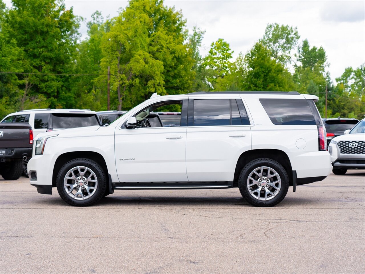 2017 Gmc Yukon SLT photo 8