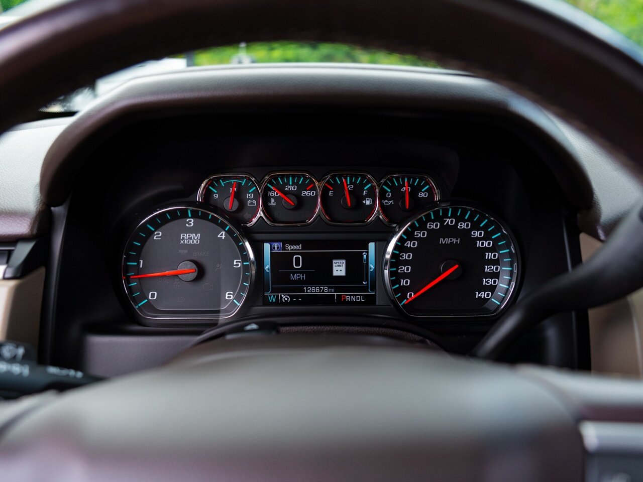 2017 Gmc Yukon SLT photo 32