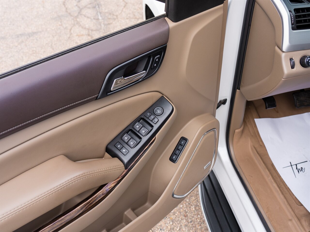 2017 Gmc Yukon SLT photo 16