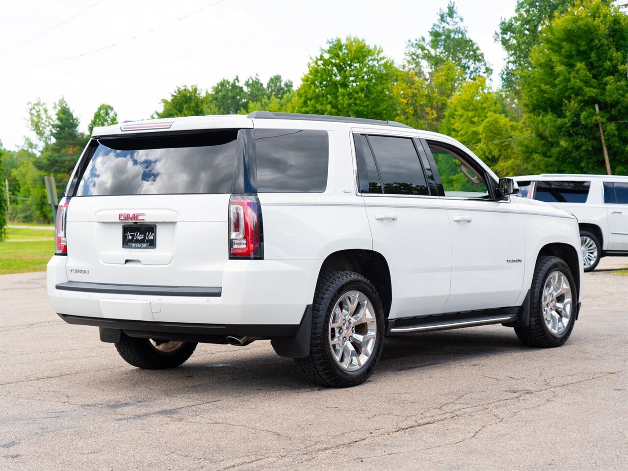 2017 Gmc Yukon SLT photo 5