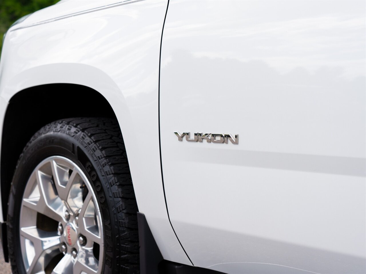 2017 Gmc Yukon SLT photo 12