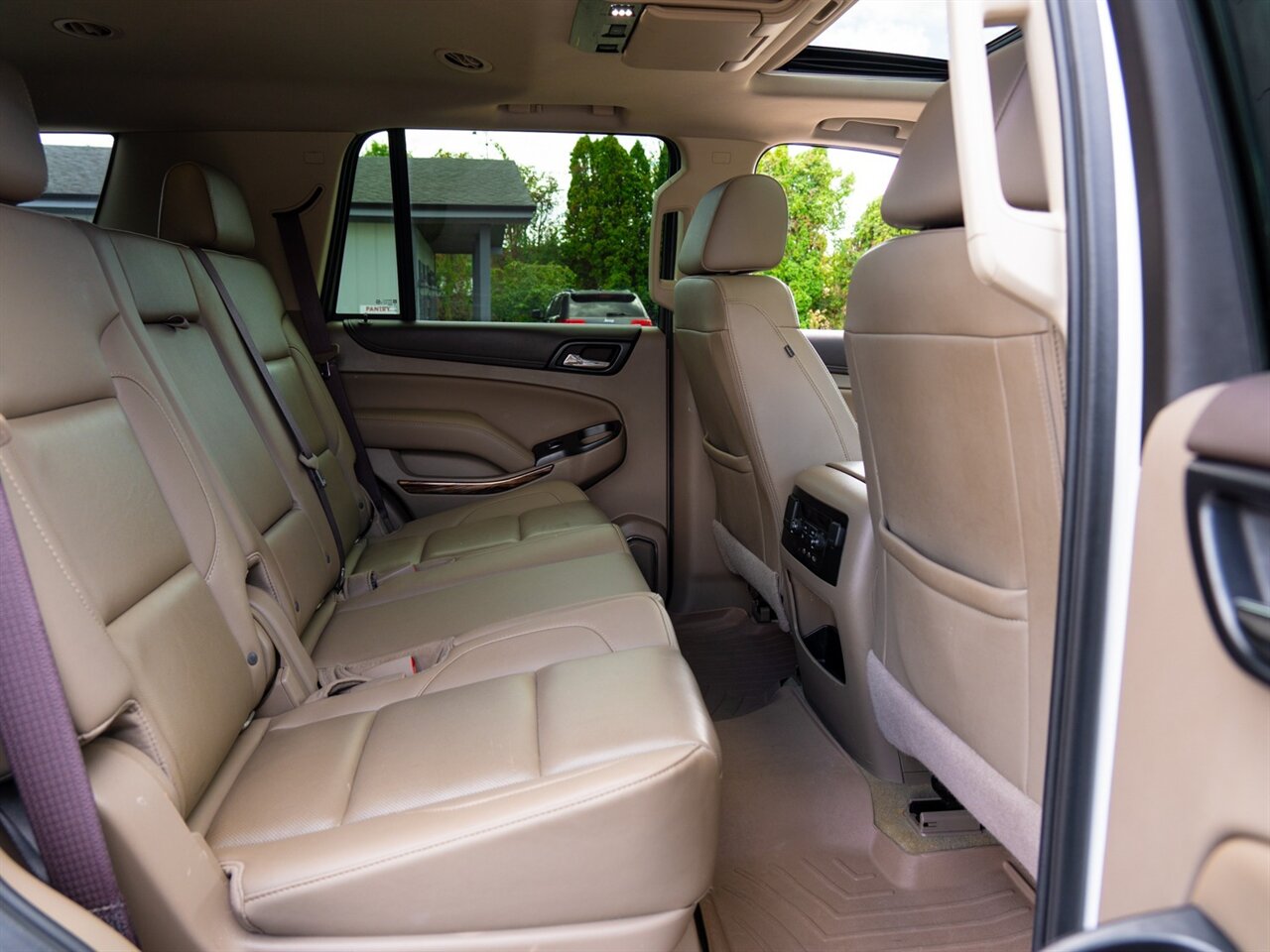 2017 Gmc Yukon SLT photo 23