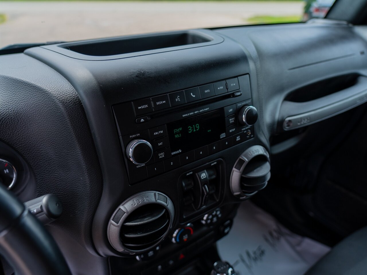 2017 Jeep Wrangler Unlimited Willys Wheeler - Photo 31 - Washington, MI 48094