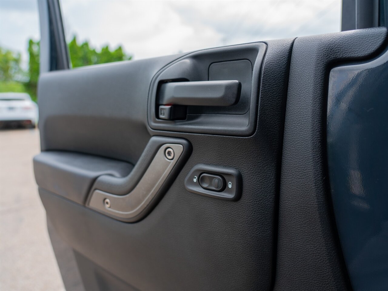 2017 Jeep Wrangler Unlimited Willys Wheeler - Photo 14 - Washington, MI 48094