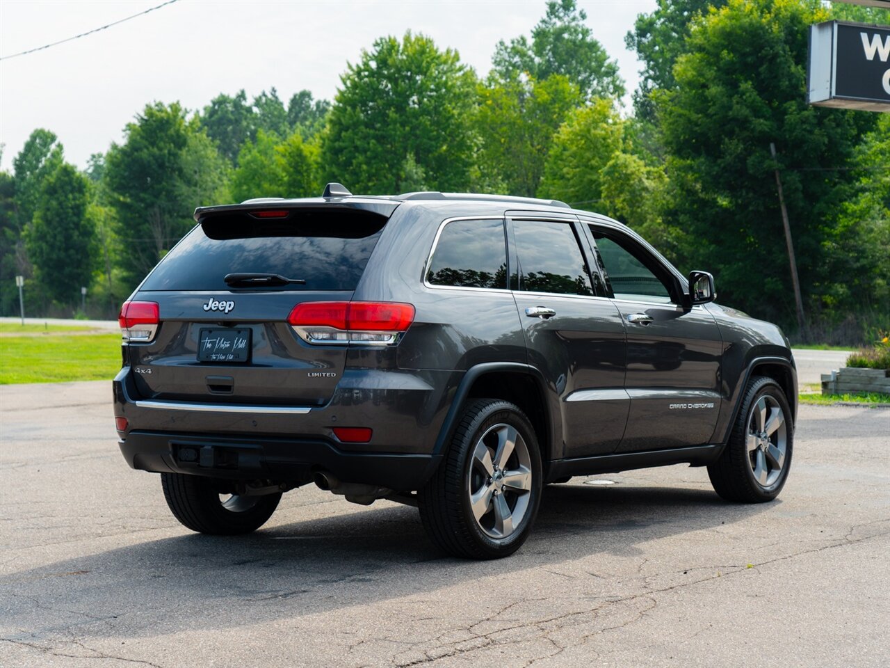 2015 Jeep Grand Cherokee Limited - Photo 4 - Washington, MI 48094