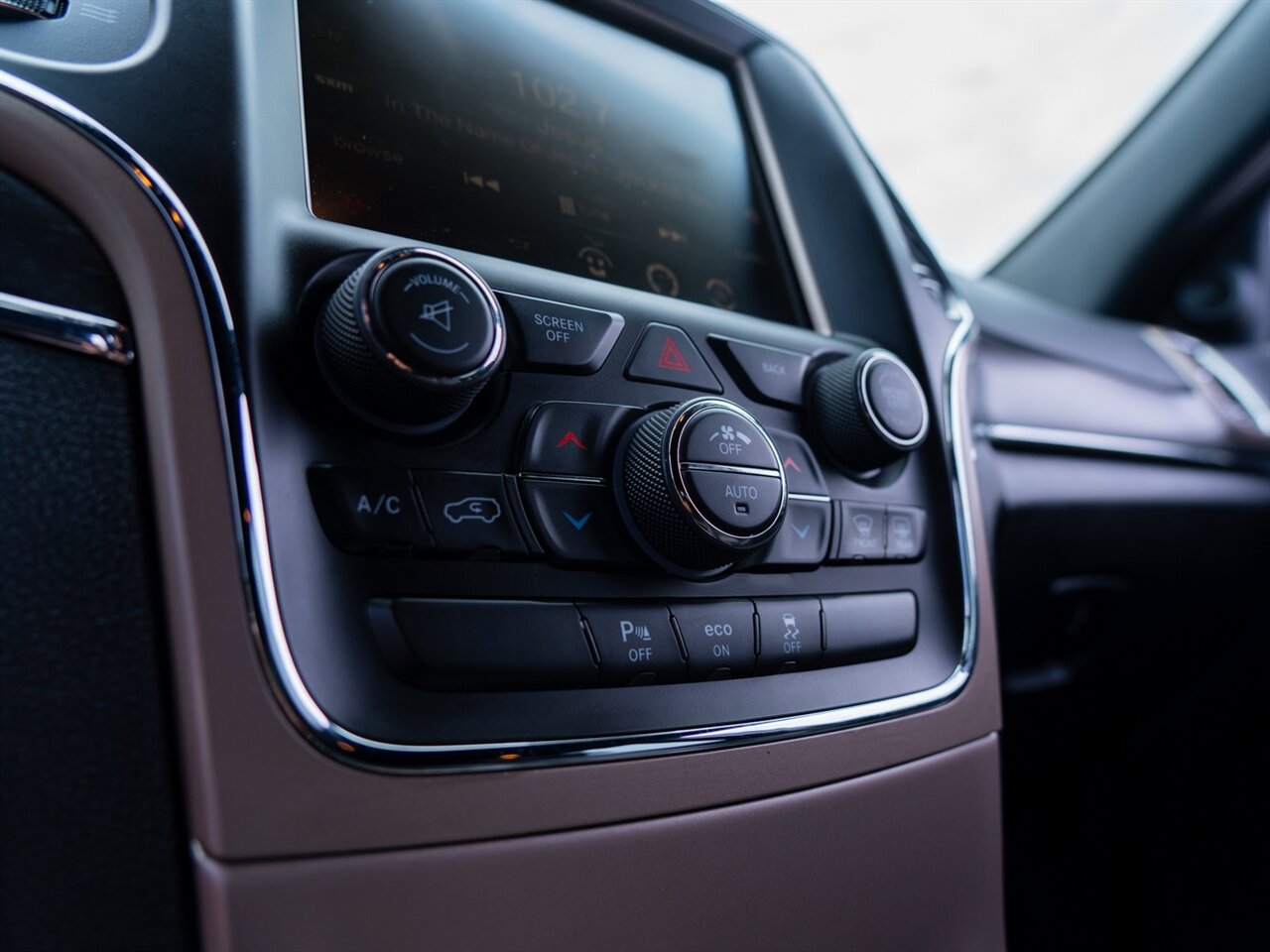 2015 Jeep Grand Cherokee Limited - Photo 34 - Washington, MI 48094
