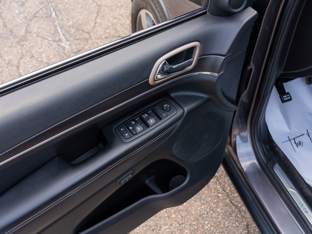 2015 Jeep Grand Cherokee Limited - Photo 15 - Washington, MI 48094