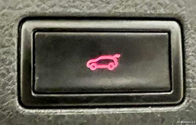 2012 Volkswagen Touareg TDI Sport   - Photo 25 - Portland, OR 97218