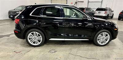 2018 Audi Q5 2.0T quattro Premium Plus   - Photo 2 - Portland, OR 97218