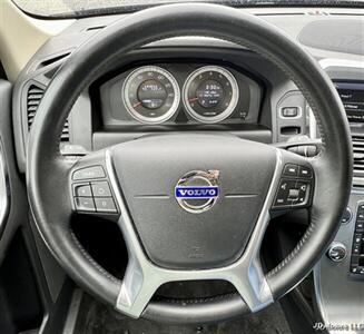 2013 Volvo XC60 T6   - Photo 12 - Portland, OR 97218