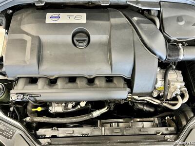 2013 Volvo XC60 T6   - Photo 8 - Portland, OR 97218